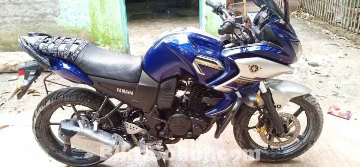 Yamaha fazer 2013